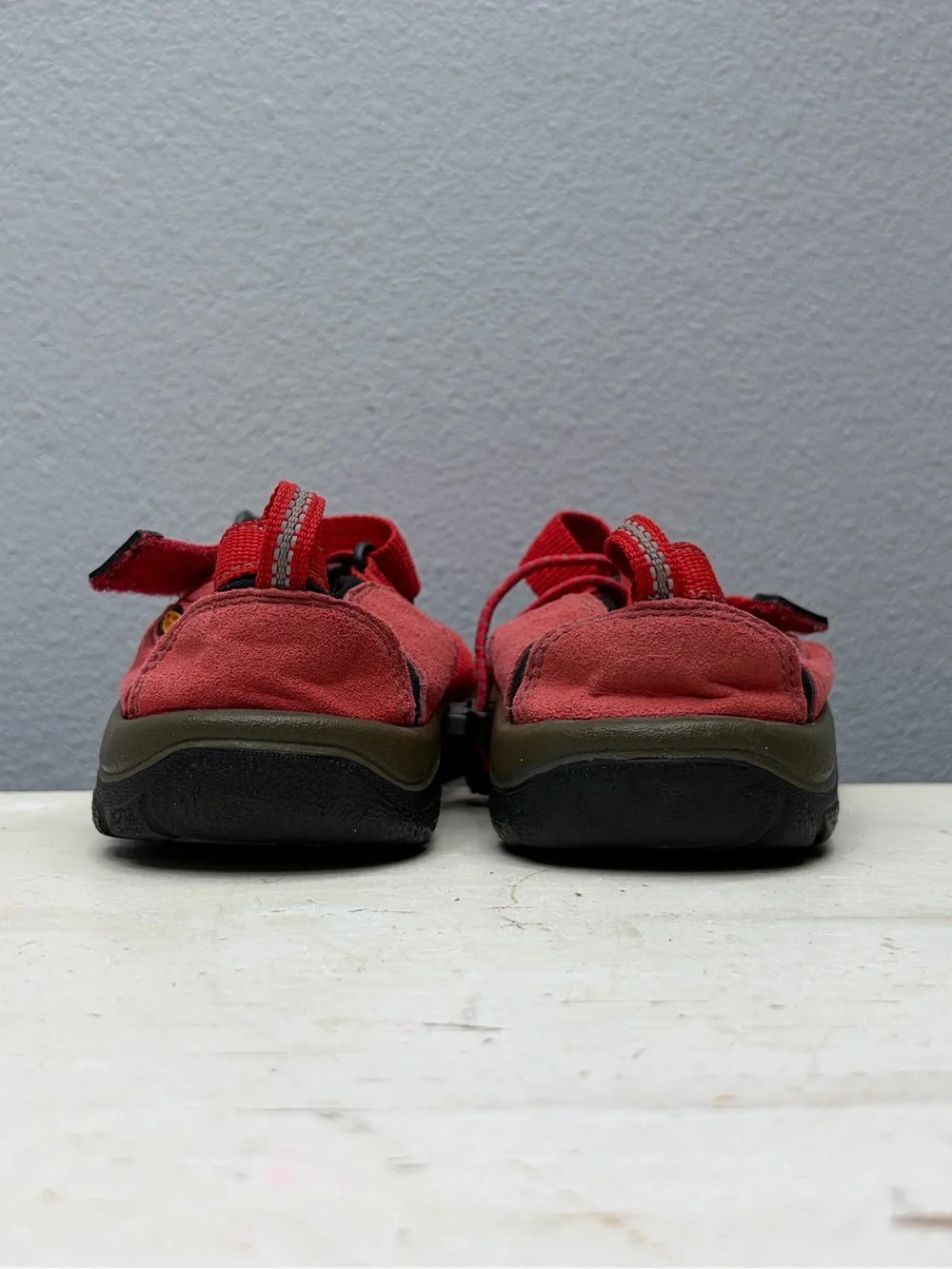 Keen Newport H2 Red Fisherman Sandals Size 2 Boys